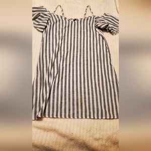 Green white summer dress medium